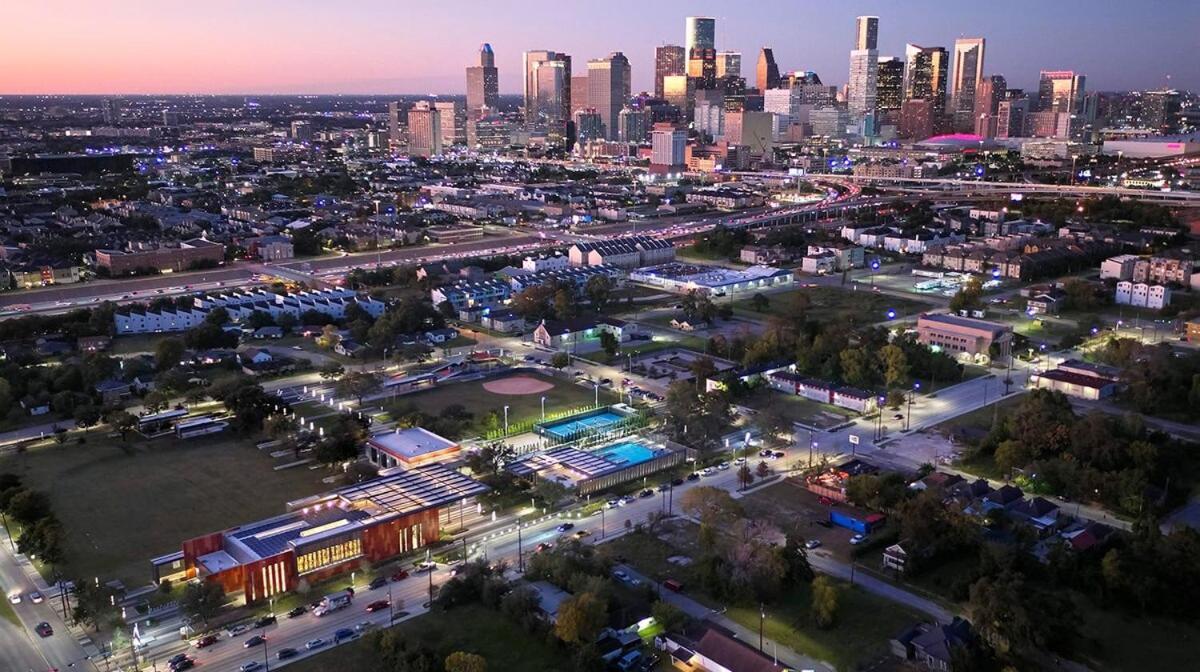 Htx Dtown Apt I Sleeps 7 Wi-Fi Parking Free Gym Χιούστον Εξωτερικό φωτογραφία